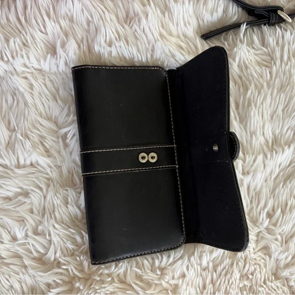 Black Leather Crossbody Bag with Matching Wallet Set - Picture 8 of 8